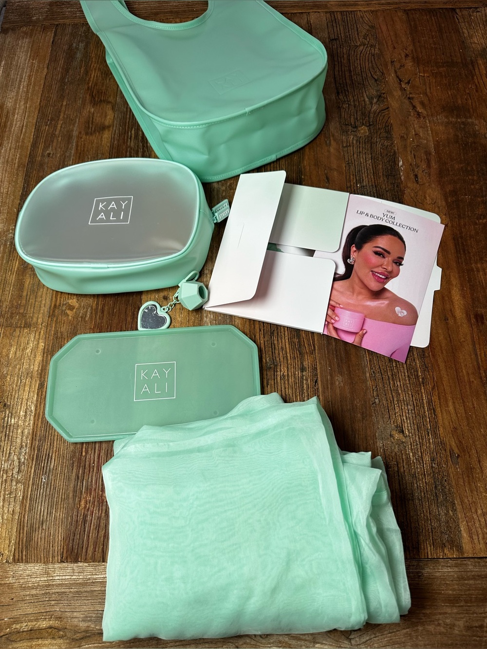 Kayali Mint Green Bath & Body Travel Set – Mint
